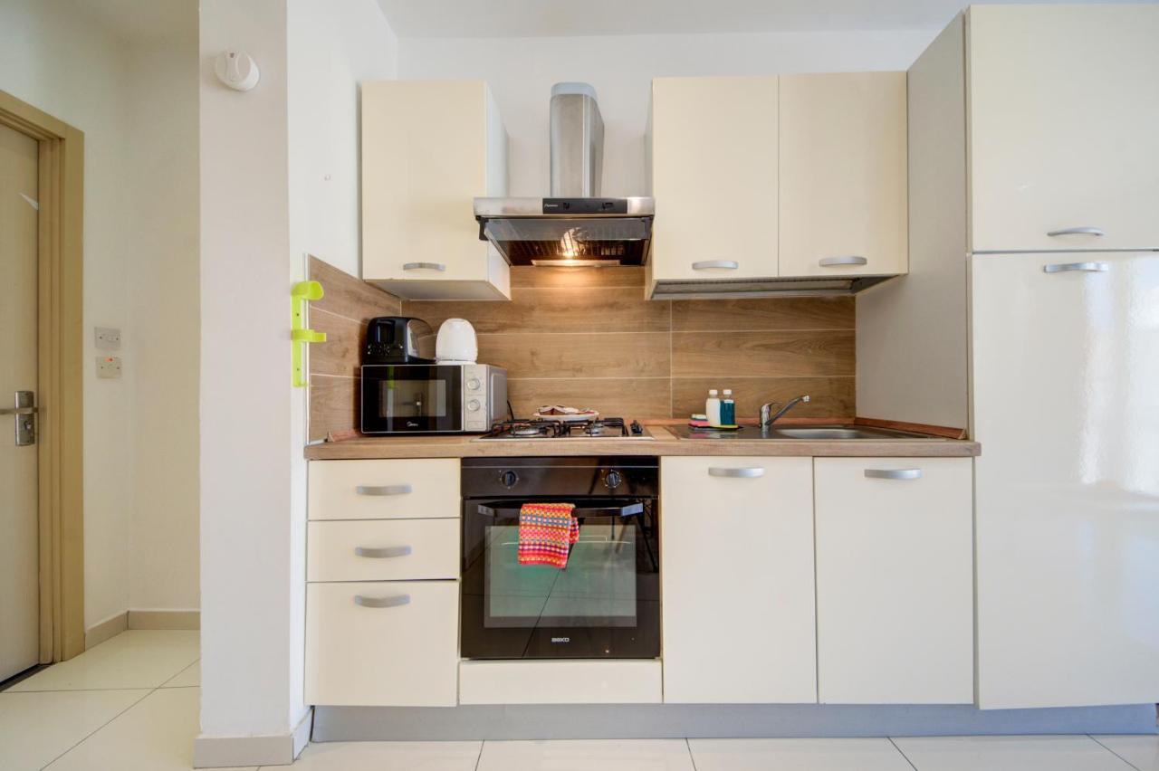 Sapphire Court 2 Bedroom Apartments By Shortletsmalta Sliema Exterior photo